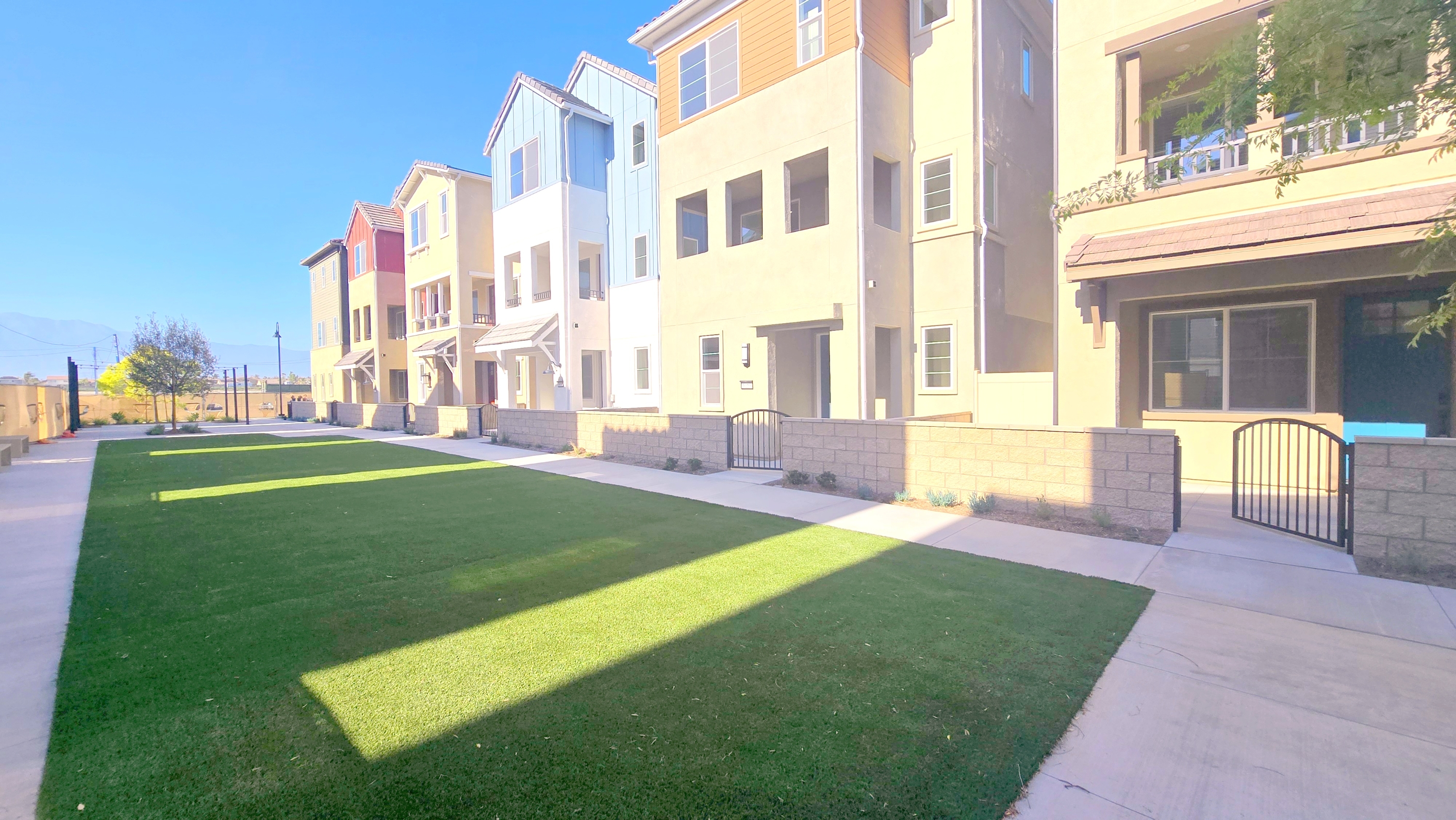 6063 Fairfax Drive Eastvale CA 92880