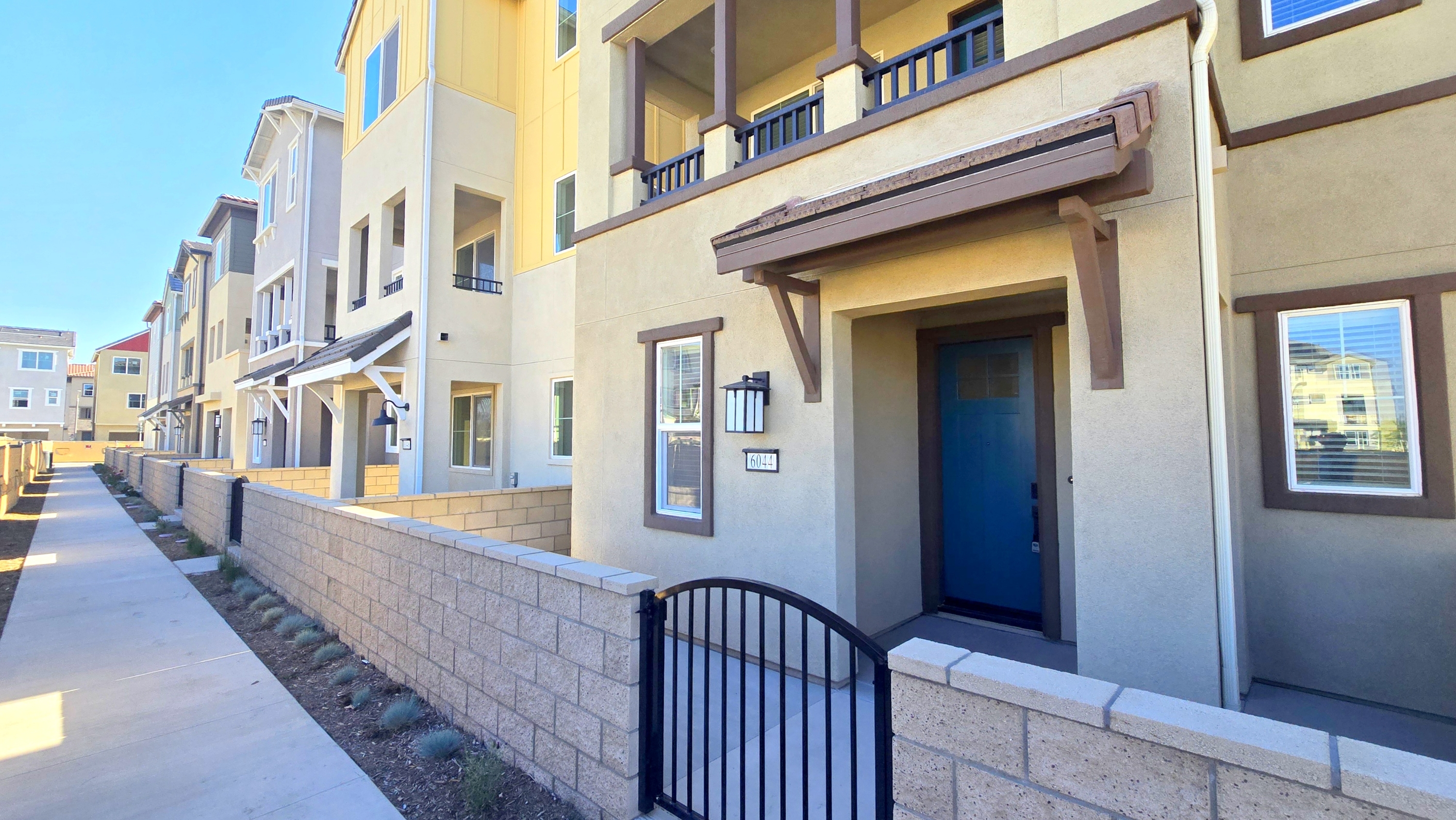 6044 Fairfax Drive Eastvale CA 92880