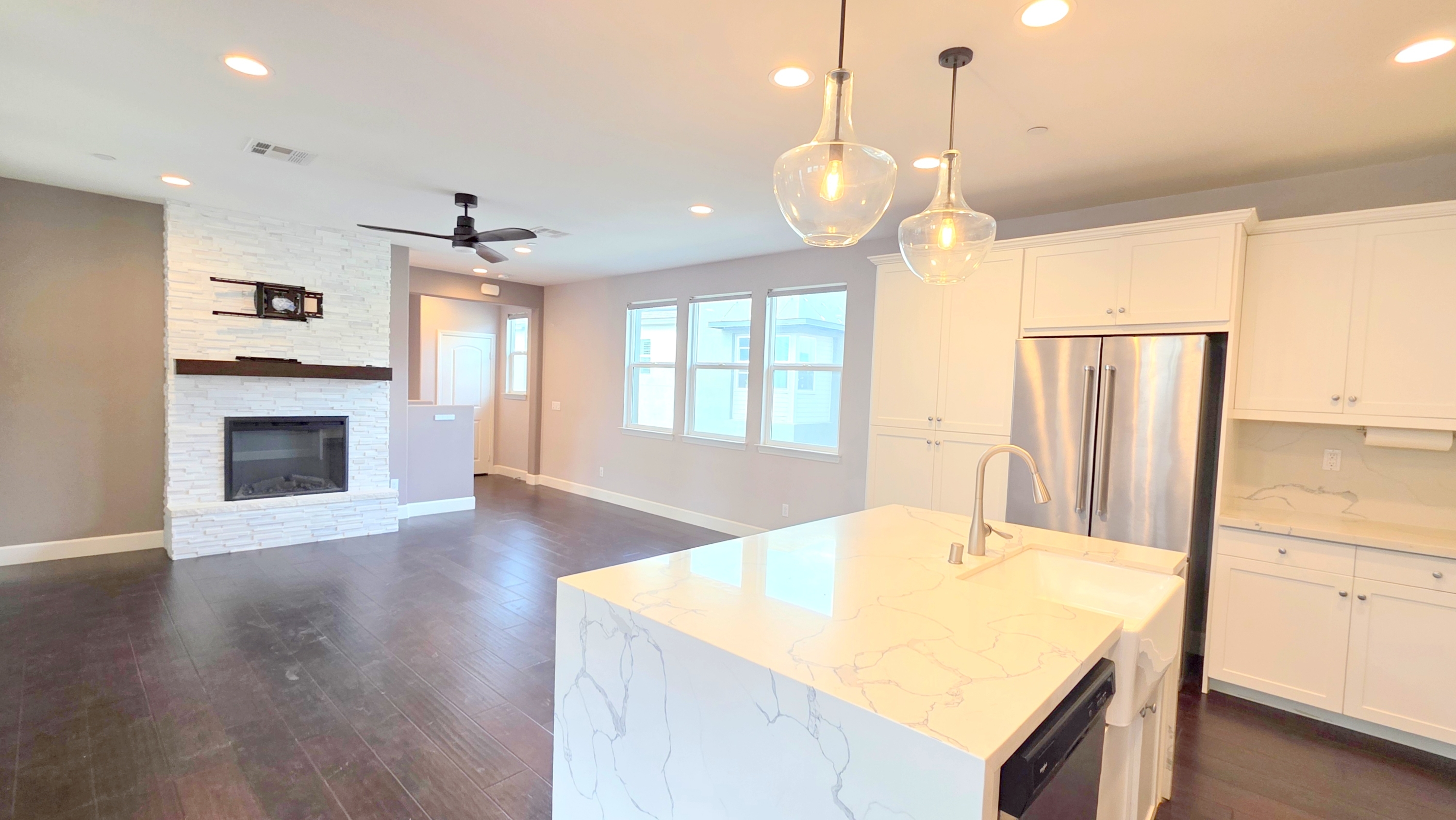 10573 Wells Dr Rancho Cucamonga CA 91730 - 1