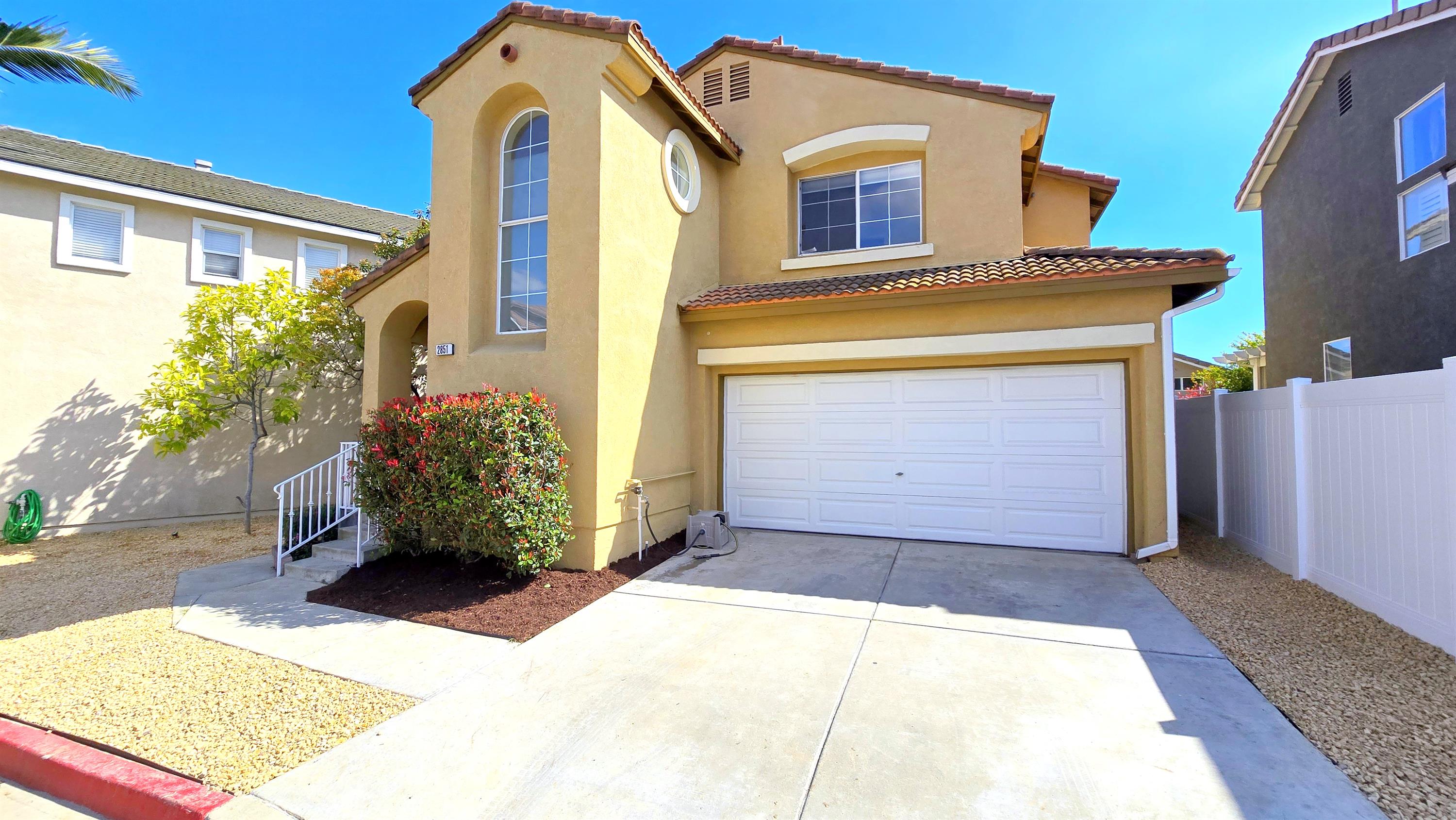 2851 Calle Lumina