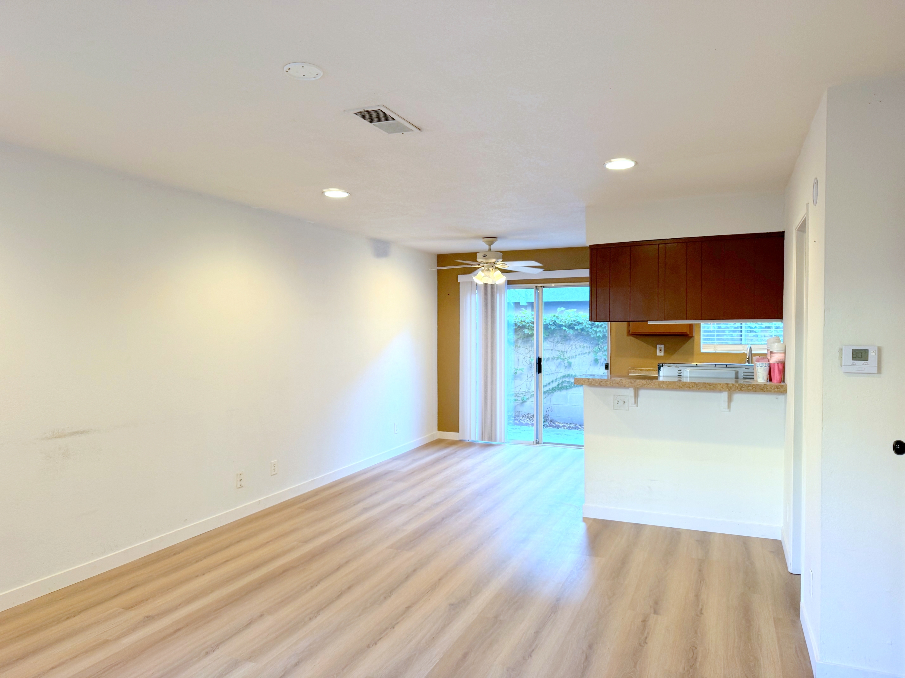 1231 Hillandale Ave Unit 10 La Habra CA 90631 - 1