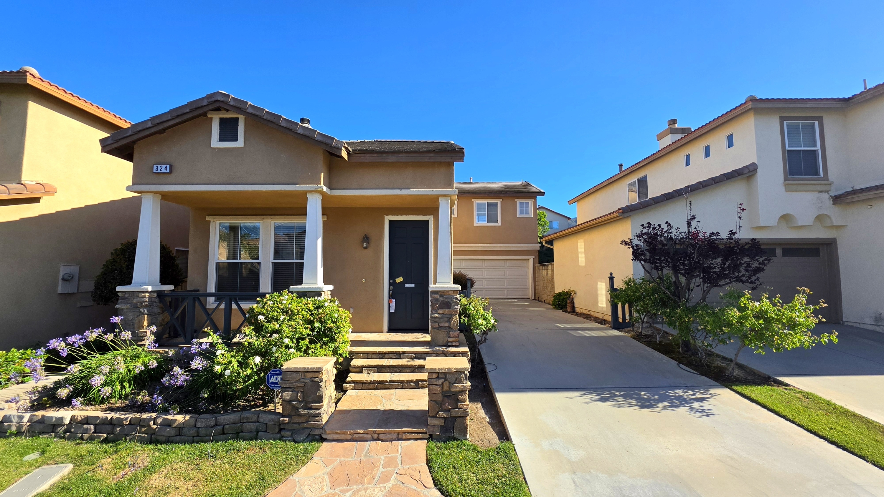 324 Lydia Lane Corona CA 92882